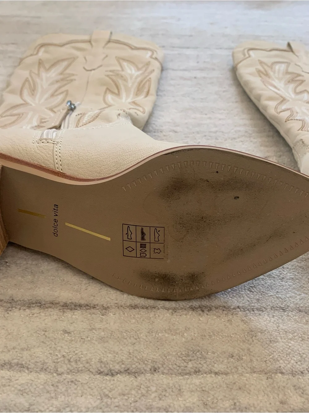 NWT—-Dolce Vita Cream embroidered Shiren boots in Sand Nubuck - Picture 6 of 11